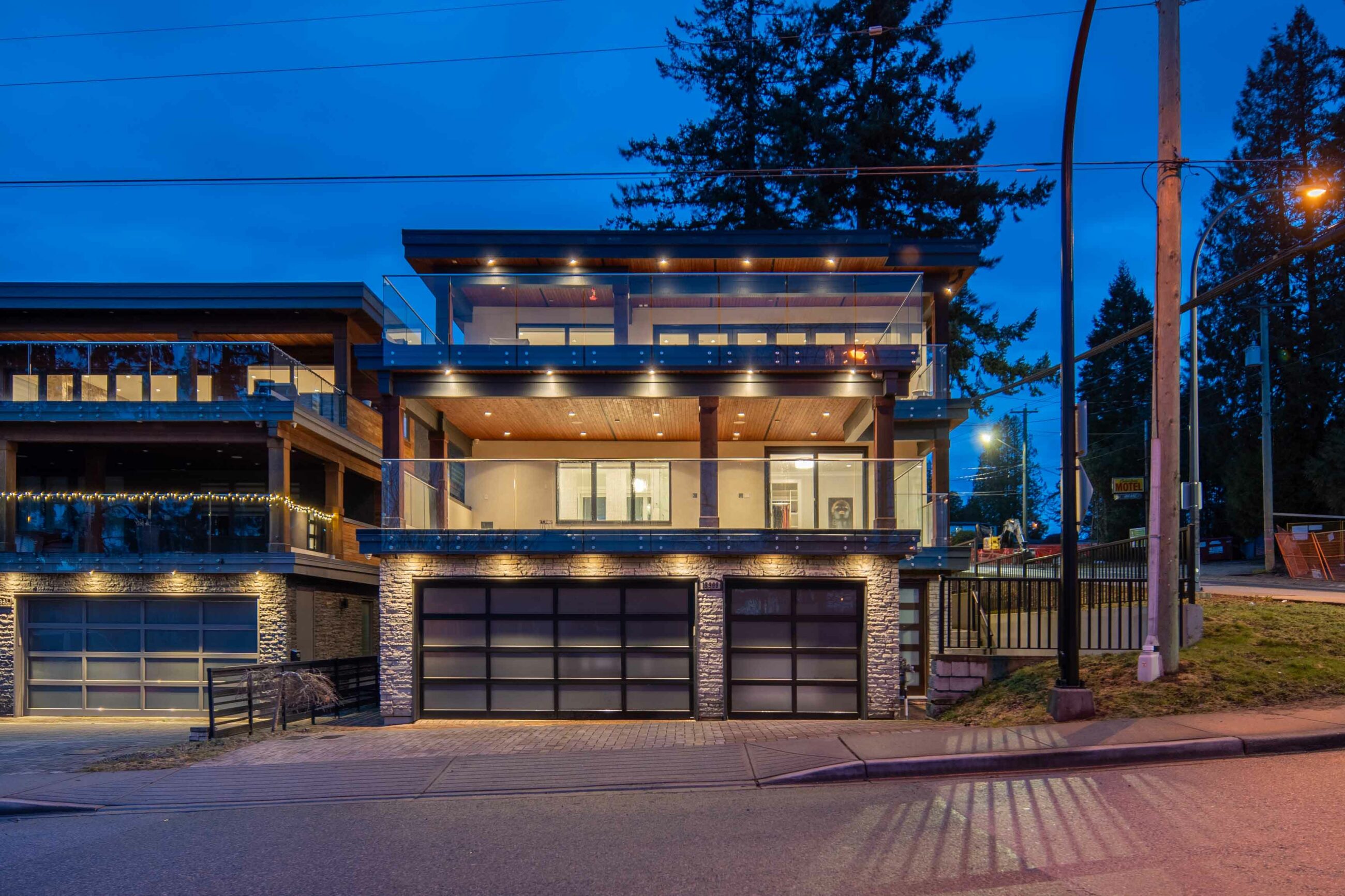 CONTEMPORARY WHITE ROCK FAMILY HOME – 15999 Columbia Avenue, White Rock