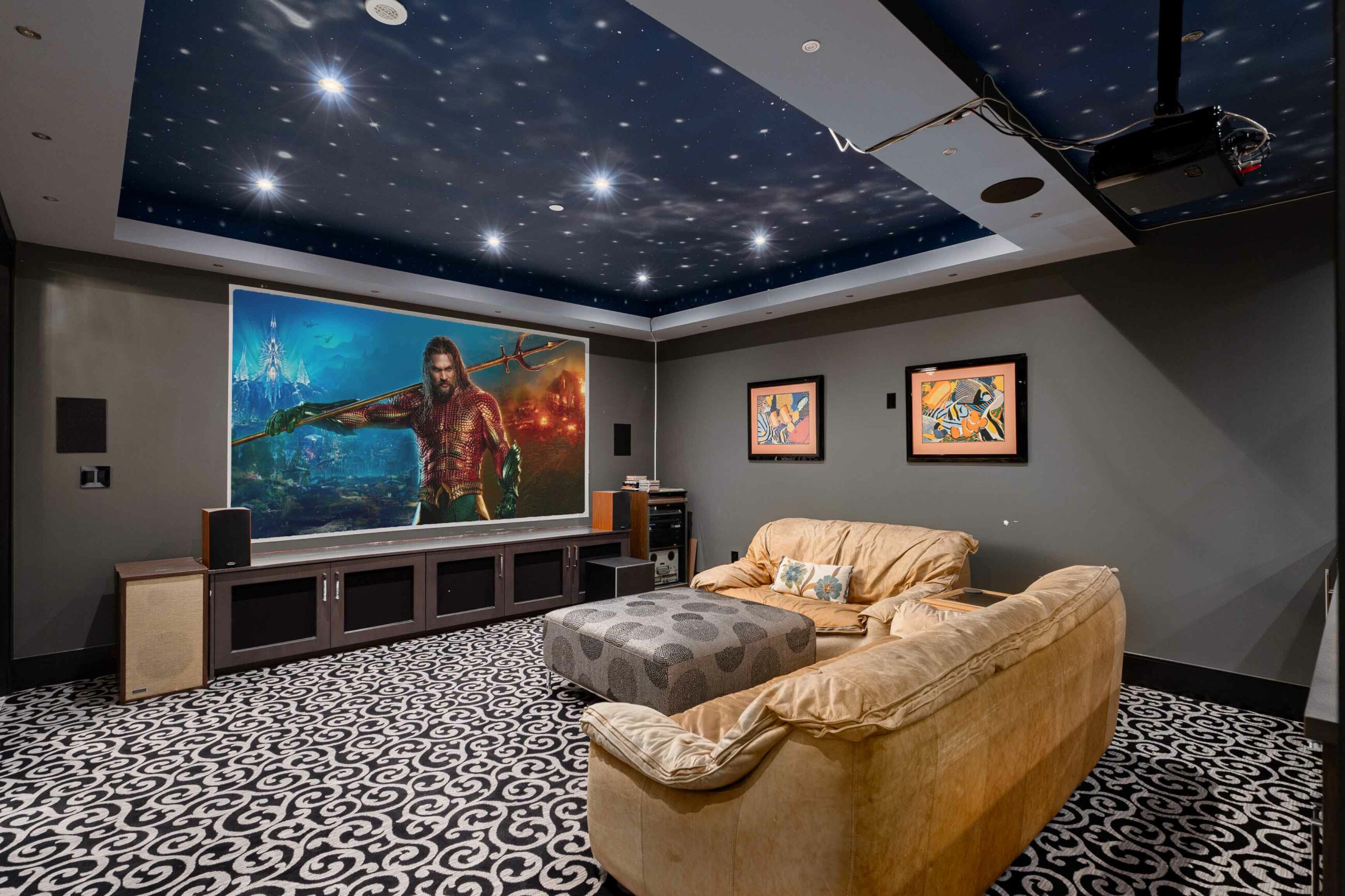 CONTEMPORARY WHITE ROCK FAMILY HOME - 15999 Columbia Avenue, White Rock