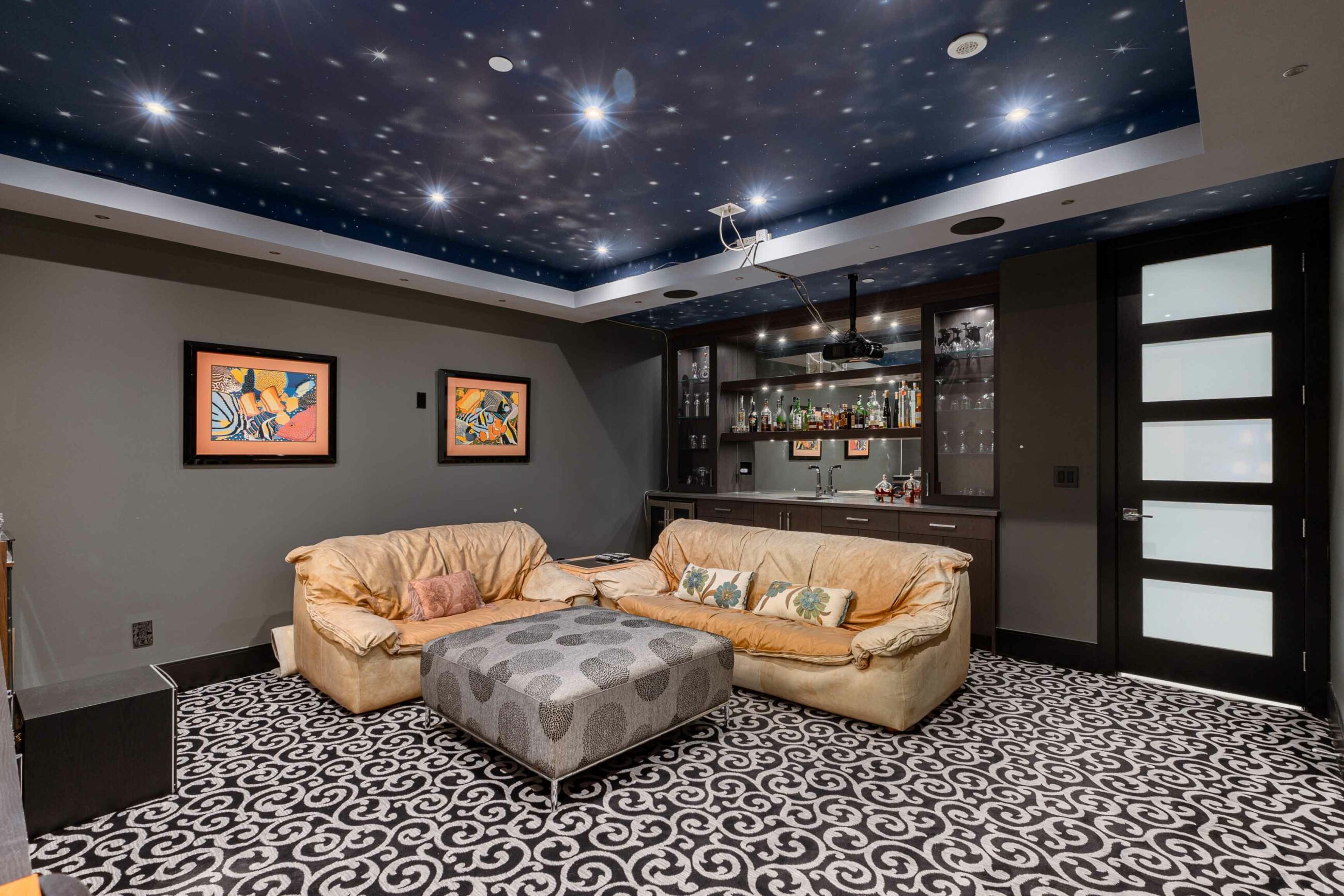 CONTEMPORARY WHITE ROCK FAMILY HOME - 15999 Columbia Avenue, White Rock