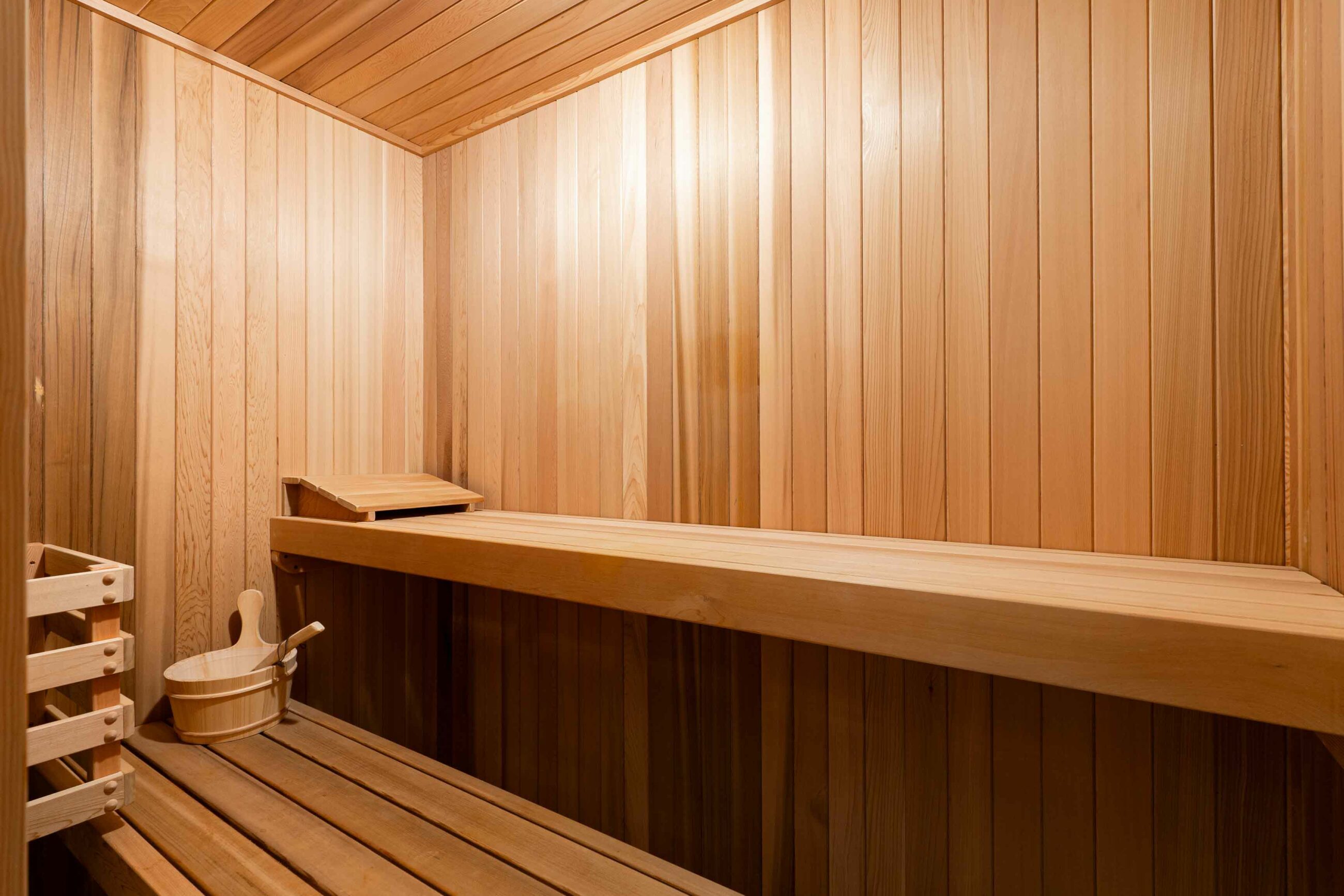 CONTEMPORARY WHITE ROCK FAMILY HOME - 15999 Columbia Avenue, White Rock