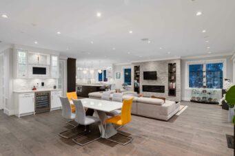 CONTEMPORARY WHITE ROCK FAMILY HOME - 15999 Columbia Avenue, White Rock