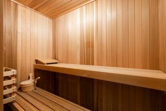 CONTEMPORARY WHITE ROCK FAMILY HOME - 15999 Columbia Avenue, White Rock