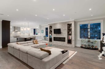 CONTEMPORARY WHITE ROCK FAMILY HOME - 15999 Columbia Avenue, White Rock