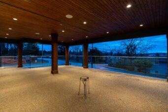 CONTEMPORARY WHITE ROCK FAMILY HOME - 15999 Columbia Avenue, White Rock