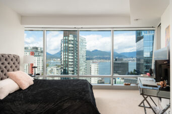 STUNNING HIGH LEVEL UNIT WITH BREATHTAKING VIEWS - 3507 1151 W Georgia Street, Vancouver