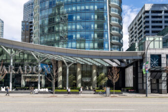 STUNNING HIGH LEVEL UNIT WITH BREATHTAKING VIEWS - 3507 1151 W Georgia Street, Vancouver