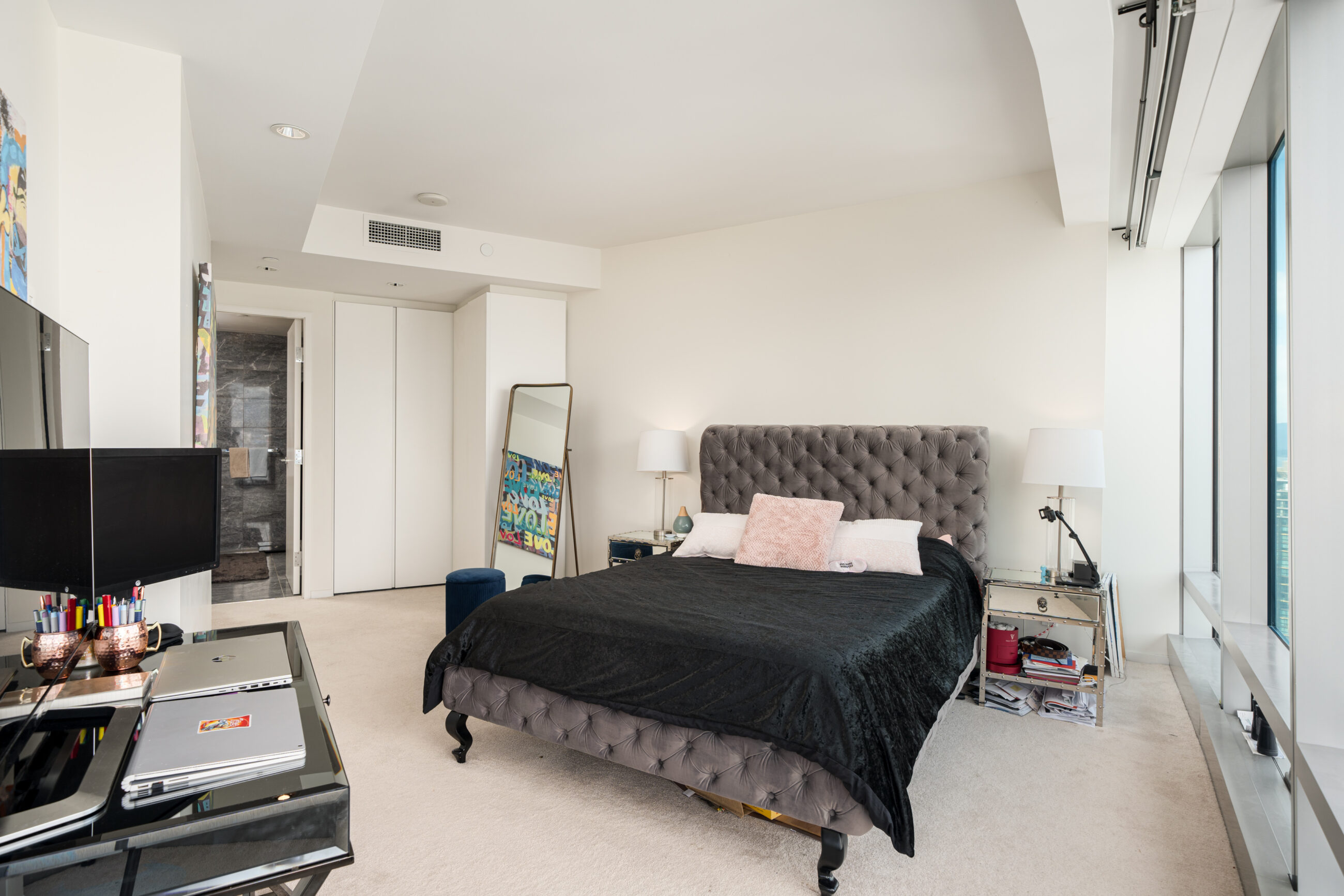 STUNNING HIGH LEVEL UNIT WITH BREATHTAKING VIEWS - 3507 1151 W Georgia Street, Vancouver