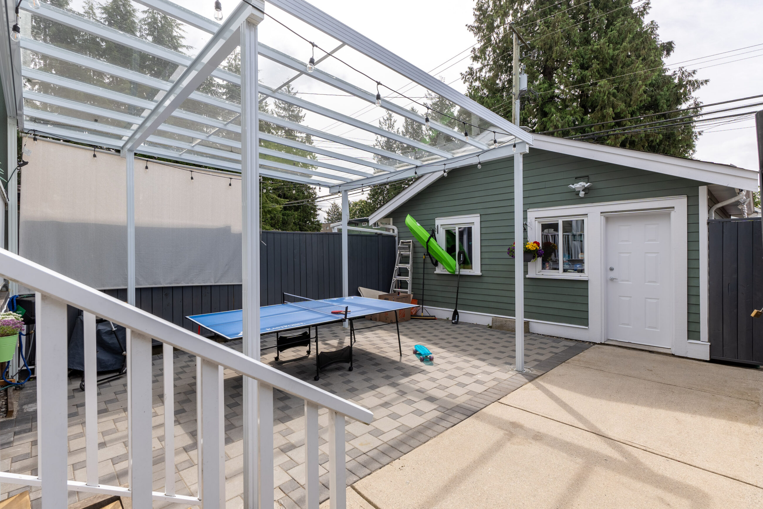 GORGEOUS HALF DUPLEX IN CENTRAL LONSDALE - 225 E 18th Street, North Vancouver