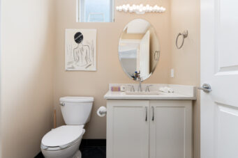 GORGEOUS HALF DUPLEX IN CENTRAL LONSDALE - 225 E 18th Street, North Vancouver