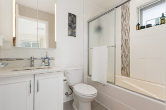 GORGEOUS HALF DUPLEX IN CENTRAL LONSDALE - 225 E 18th Street, North Vancouver