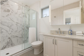 GORGEOUS HALF DUPLEX IN CENTRAL LONSDALE - 225 E 18th Street, North Vancouver