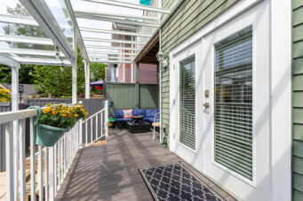 GORGEOUS HALF DUPLEX IN CENTRAL LONSDALE - 225 E 18th Street, North Vancouver