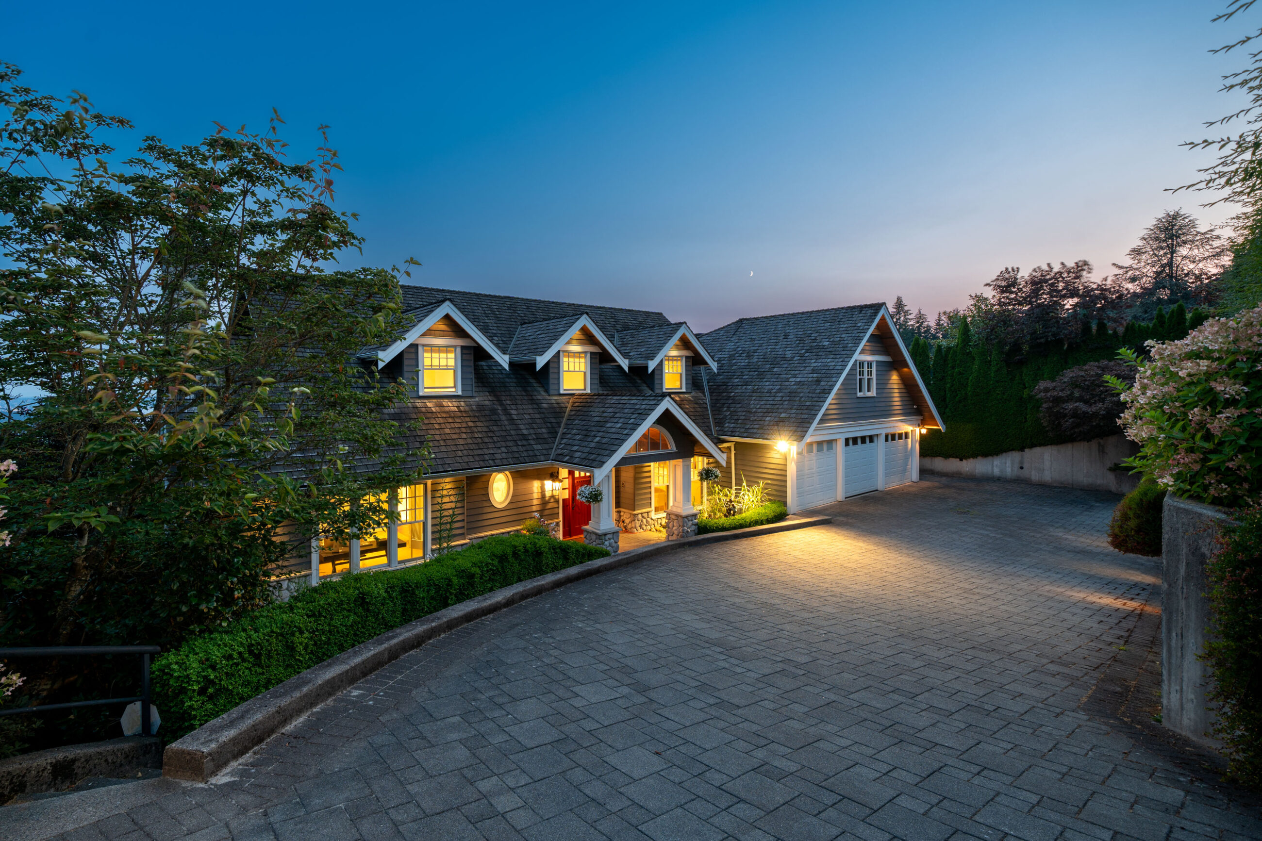 PRESTIGIOUS BRITISH PROPERTIES OFFERING 180-DEGREE CITY AND OCEAN VIEWS –  970 King Georges Way, West Vancouver