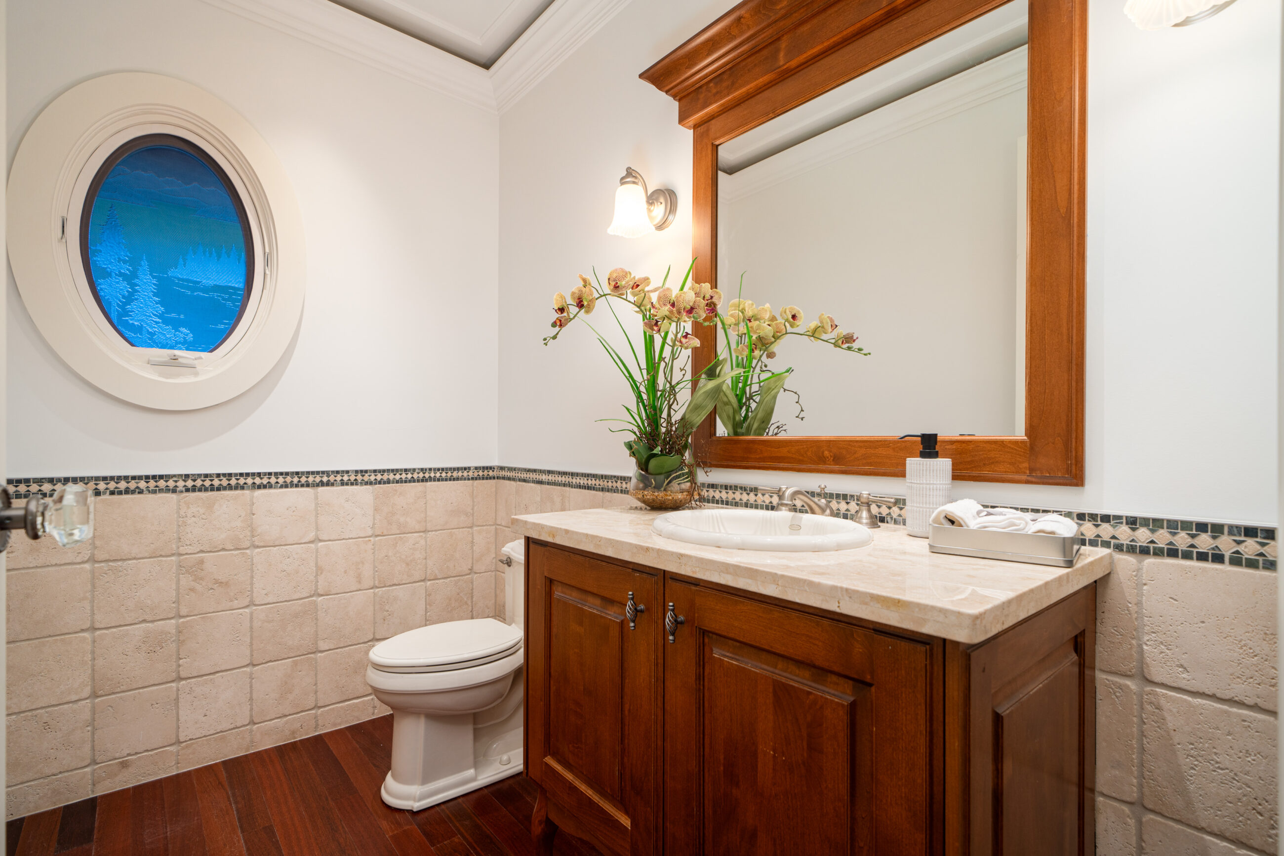 PRESTIGIOUS BRITISH PROPERTIES OFFERING 180-DEGREE CITY AND OCEAN VIEWS -  970 King Georges Way, West Vancouver