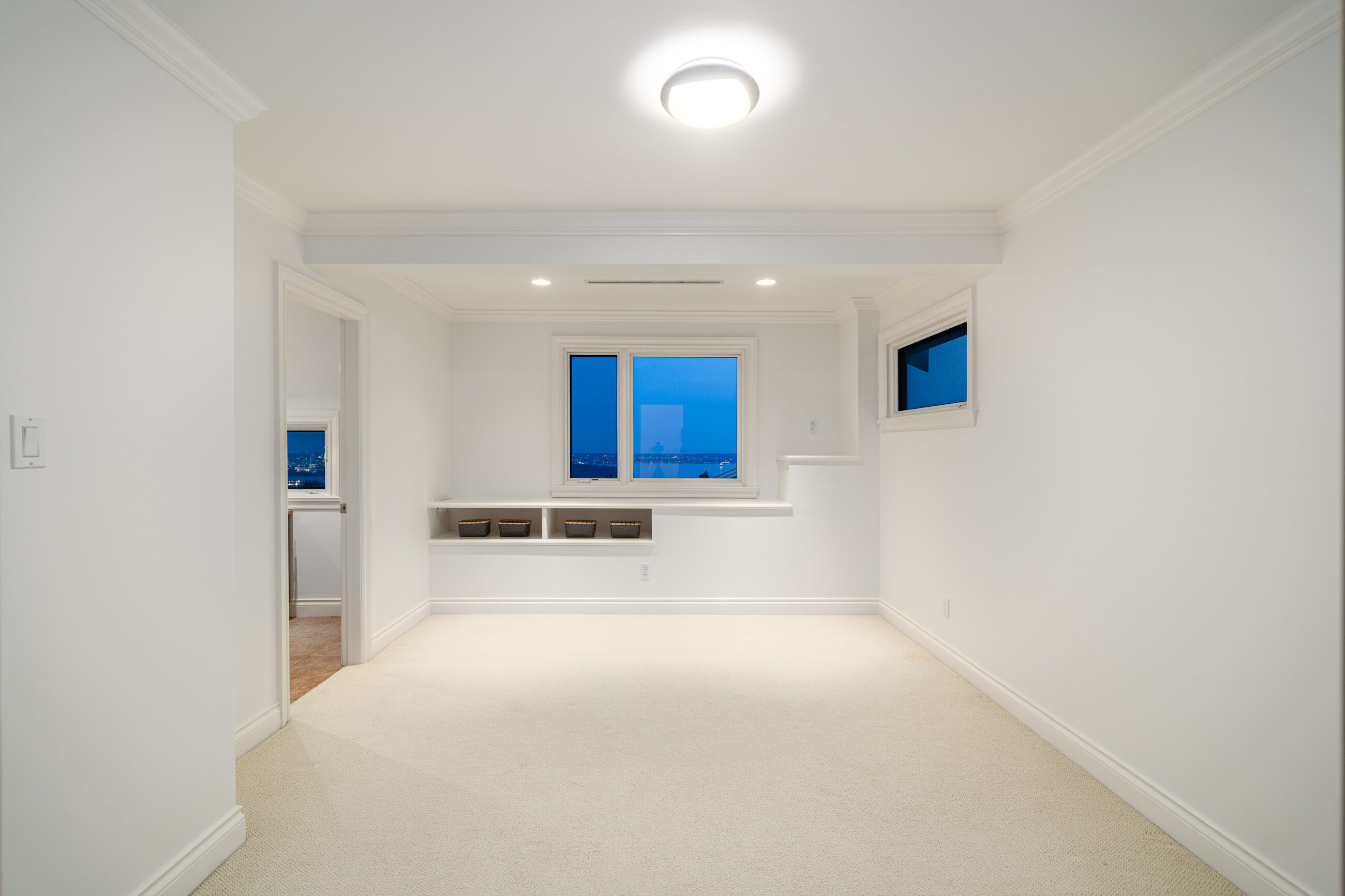 PRESTIGIOUS BRITISH PROPERTIES OFFERING 180-DEGREE CITY AND OCEAN VIEWS -  970 King Georges Way, West Vancouver