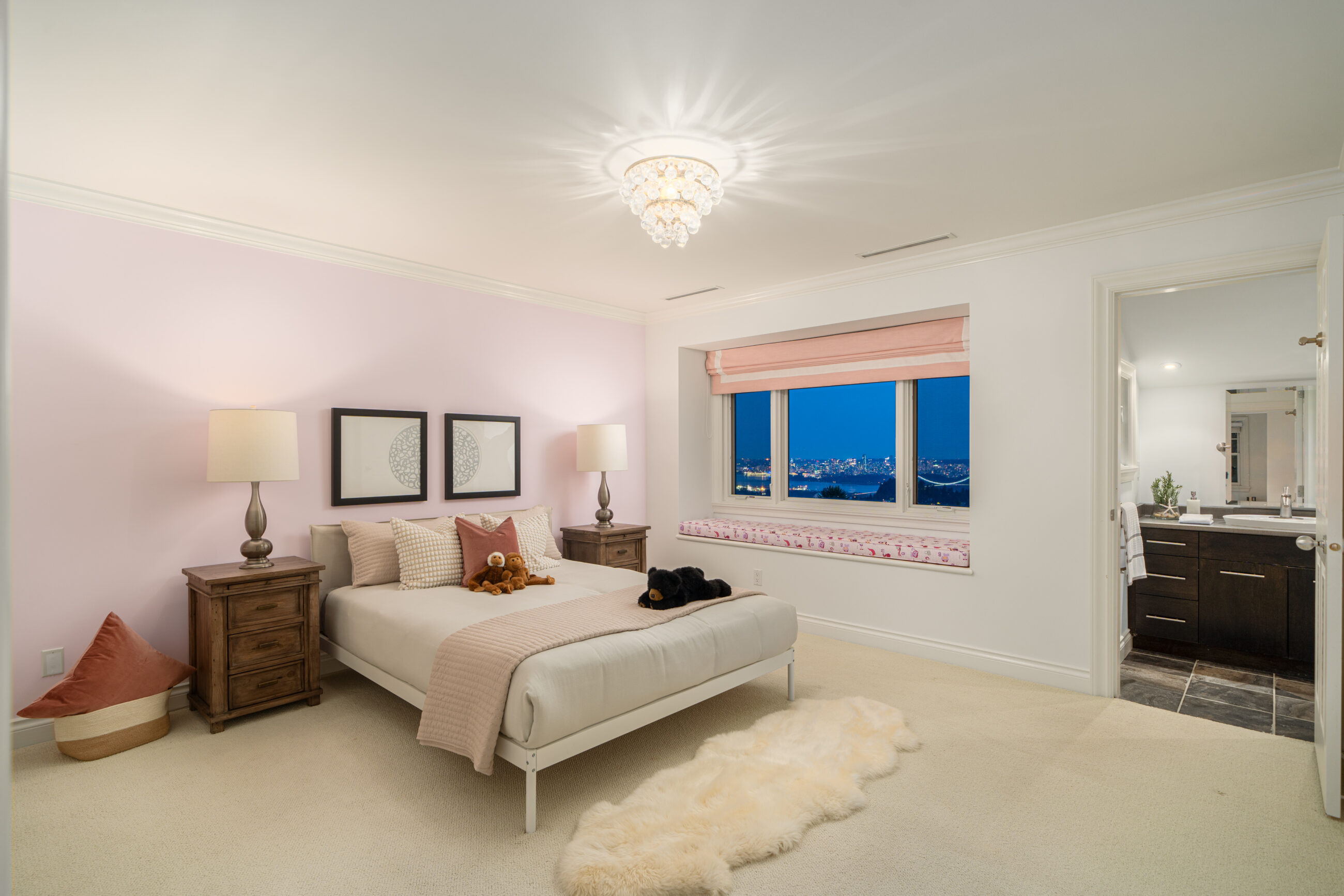 PRESTIGIOUS BRITISH PROPERTIES OFFERING 180-DEGREE CITY AND OCEAN VIEWS -  970 King Georges Way, West Vancouver