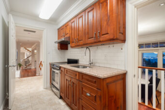 PRESTIGIOUS BRITISH PROPERTIES OFFERING 180-DEGREE CITY AND OCEAN VIEWS -  970 King Georges Way, West Vancouver