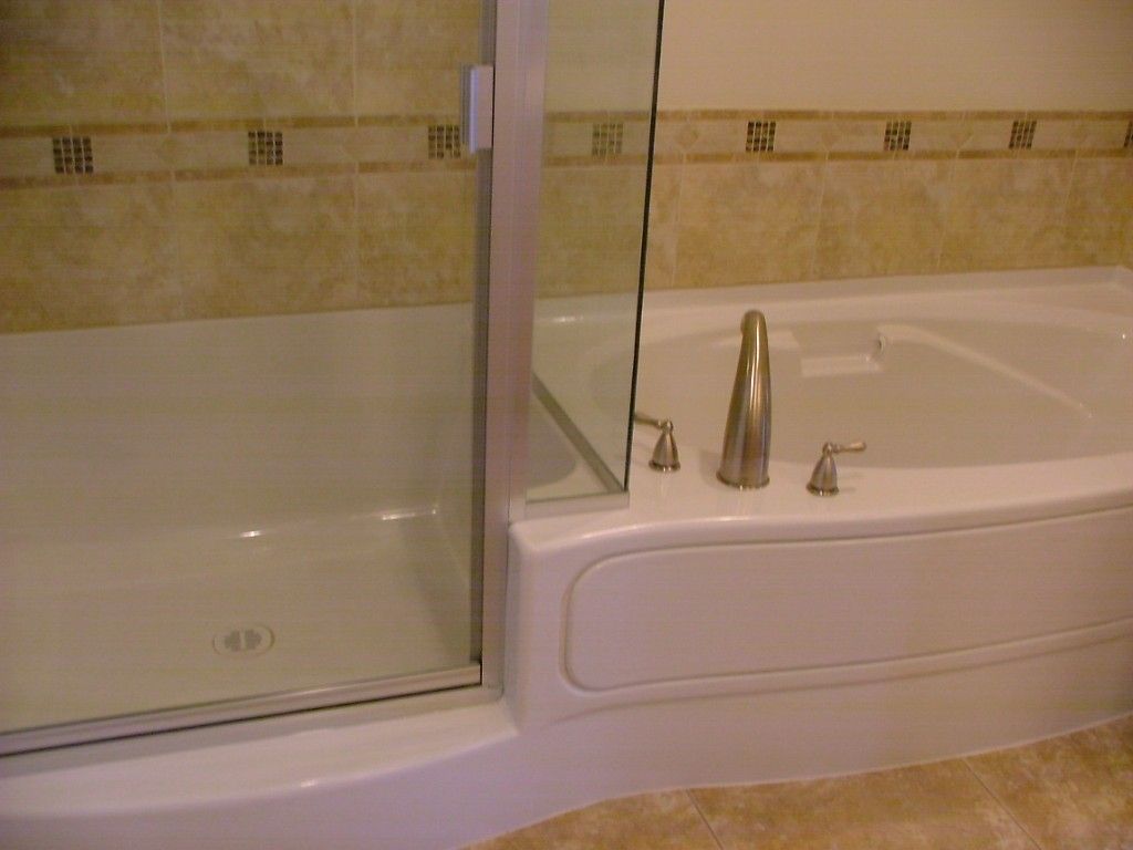 INTRODUCING A HOME AT SEASCAPES, WITH SPECTACULAR 180-DEGREE UNOBSTRUCTED VIEWS OF THE OCEAN AND NEARBY ISLANDS - 8725 Seascape Drive, West Vancouver