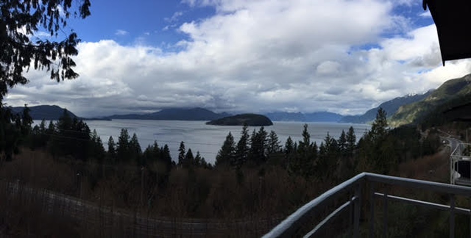 INTRODUCING A HOME AT SEASCAPES, WITH SPECTACULAR 180-DEGREE UNOBSTRUCTED VIEWS OF THE OCEAN AND NEARBY ISLANDS - 8725 Seascape Drive, West Vancouver