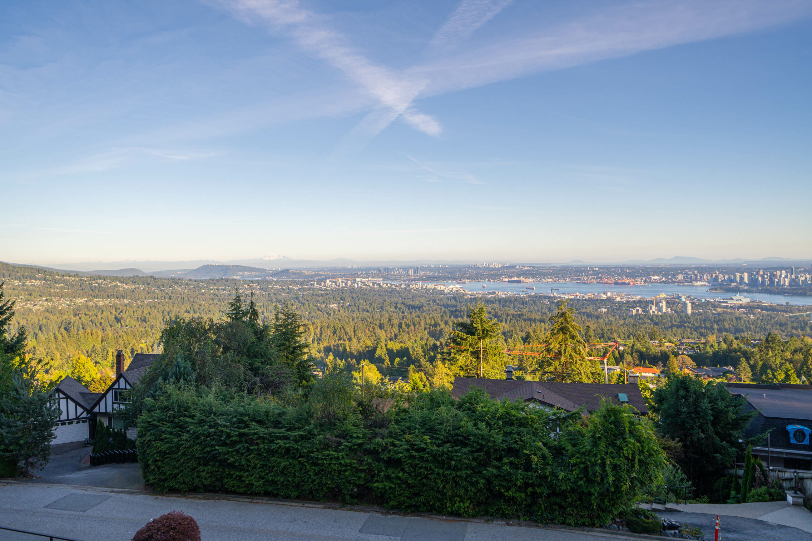 BRITISH PROPERTIES WITH 280-DEGREE PANORAMIC STUNNING VIEWS - 1095 Millsteam Road, West Vancouver