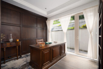 BRITISH PROPERTIES WITH 280-DEGREE PANORAMIC STUNNING VIEWS - 1095 Millsteam Road, West Vancouver