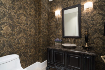 BRITISH PROPERTIES WITH 280-DEGREE PANORAMIC STUNNING VIEWS - 1095 Millsteam Road, West Vancouver