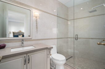 BRITISH PROPERTIES WITH 280-DEGREE PANORAMIC STUNNING VIEWS - 1095 Millsteam Road, West Vancouver