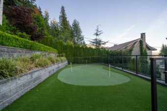 BRITISH PROPERTIES WITH 280-DEGREE PANORAMIC STUNNING VIEWS - 1095 Millsteam Road, West Vancouver