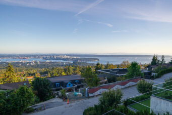 BRITISH PROPERTIES WITH 280-DEGREE PANORAMIC STUNNING VIEWS - 1095 Millsteam Road, West Vancouver