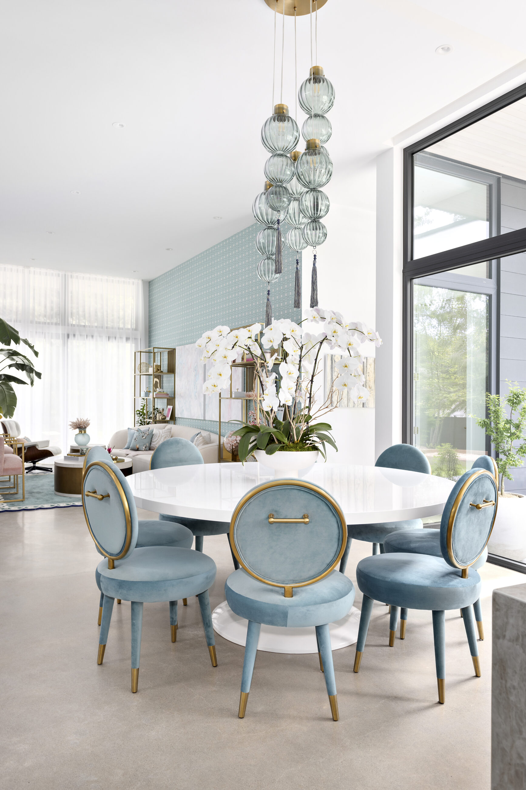 LUXURIOUS AND CONTEMPORARY HOME BY FRITS DE VRIES AND AWARD WINNING KALU INTERIORS - 510 Burhill Road, West Vancouver