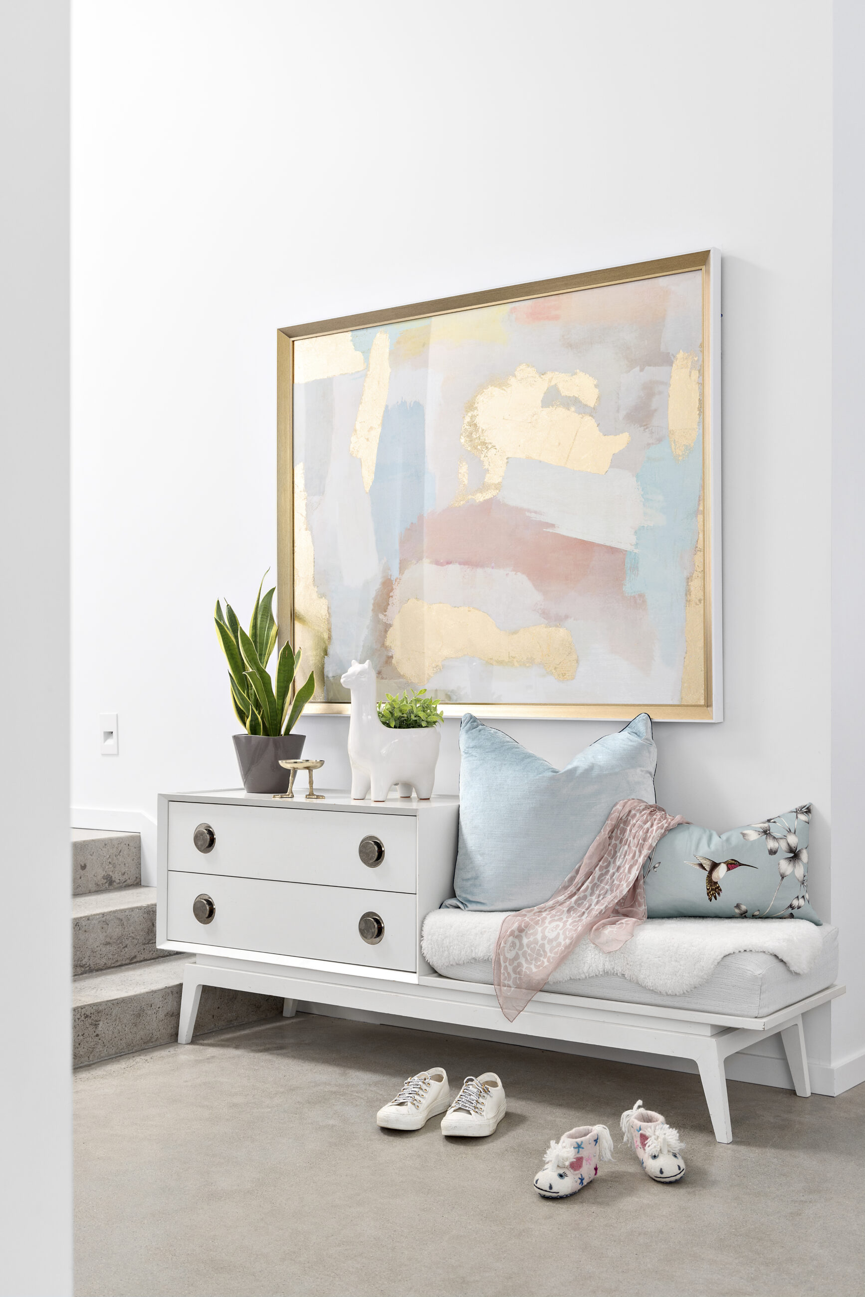 LUXURIOUS AND CONTEMPORARY HOME BY FRITS DE VRIES AND AWARD WINNING KALU INTERIORS - 510 Burhill Road, West Vancouver