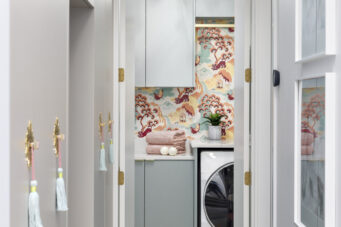 LUXURIOUS AND CONTEMPORARY HOME BY FRITS DE VRIES AND AWARD WINNING KALU INTERIORS - 510 Burhill Road, West Vancouver