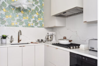 LUXURIOUS AND CONTEMPORARY HOME BY FRITS DE VRIES AND AWARD WINNING KALU INTERIORS - 510 Burhill Road, West Vancouver