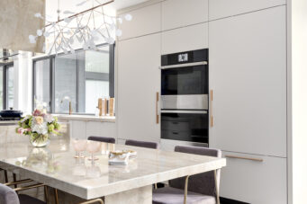 LUXURIOUS AND CONTEMPORARY HOME BY FRITS DE VRIES AND AWARD WINNING KALU INTERIORS - 510 Burhill Road, West Vancouver