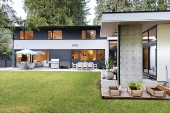 LUXURIOUS AND CONTEMPORARY HOME BY FRITS DE VRIES AND AWARD WINNING KALU INTERIORS - 510 Burhill Road, West Vancouver
