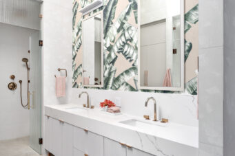 LUXURIOUS AND CONTEMPORARY HOME BY FRITS DE VRIES AND AWARD WINNING KALU INTERIORS - 510 Burhill Road, West Vancouver