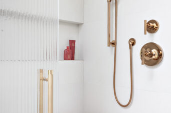 LUXURIOUS AND CONTEMPORARY HOME BY FRITS DE VRIES AND AWARD WINNING KALU INTERIORS - 510 Burhill Road, West Vancouver