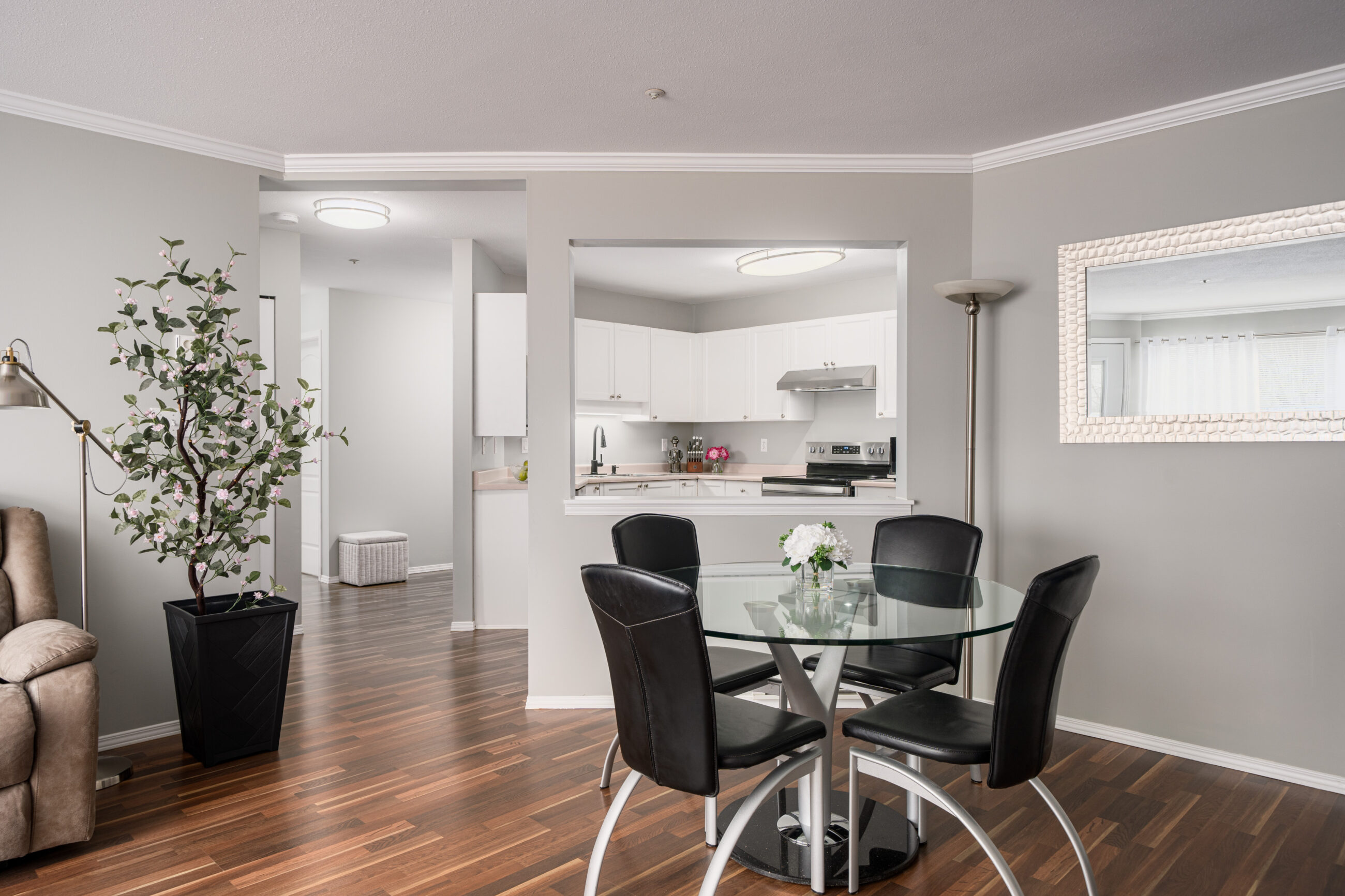 SPACIOUS attractively priced 2bed 2bath condo - 204 5450 208 Street, Langley