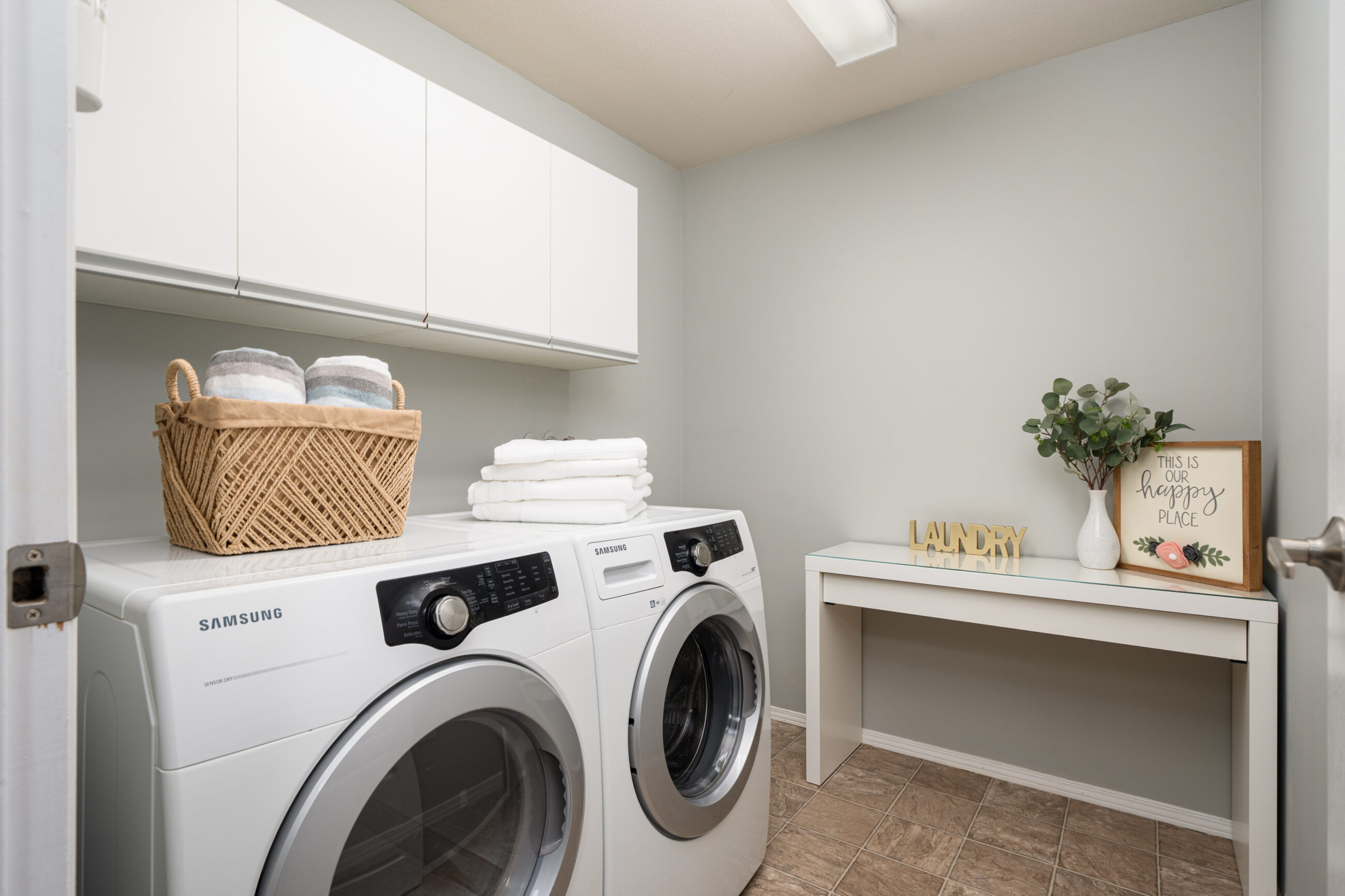 SPACIOUS attractively priced 2bed 2bath condo - 204 5450 208 Street, Langley