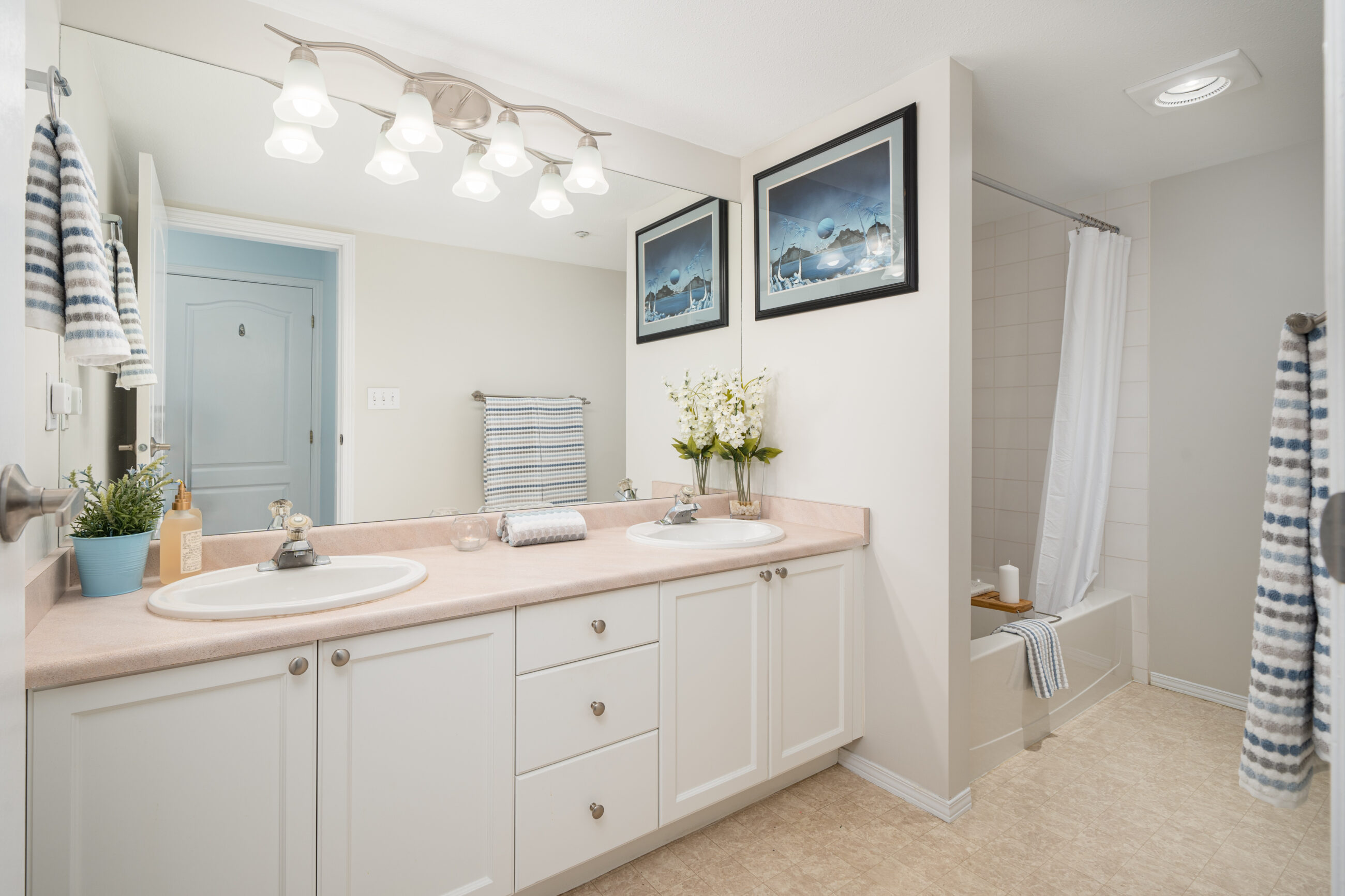 SPACIOUS attractively priced 2bed 2bath condo - 204 5450 208 Street, Langley