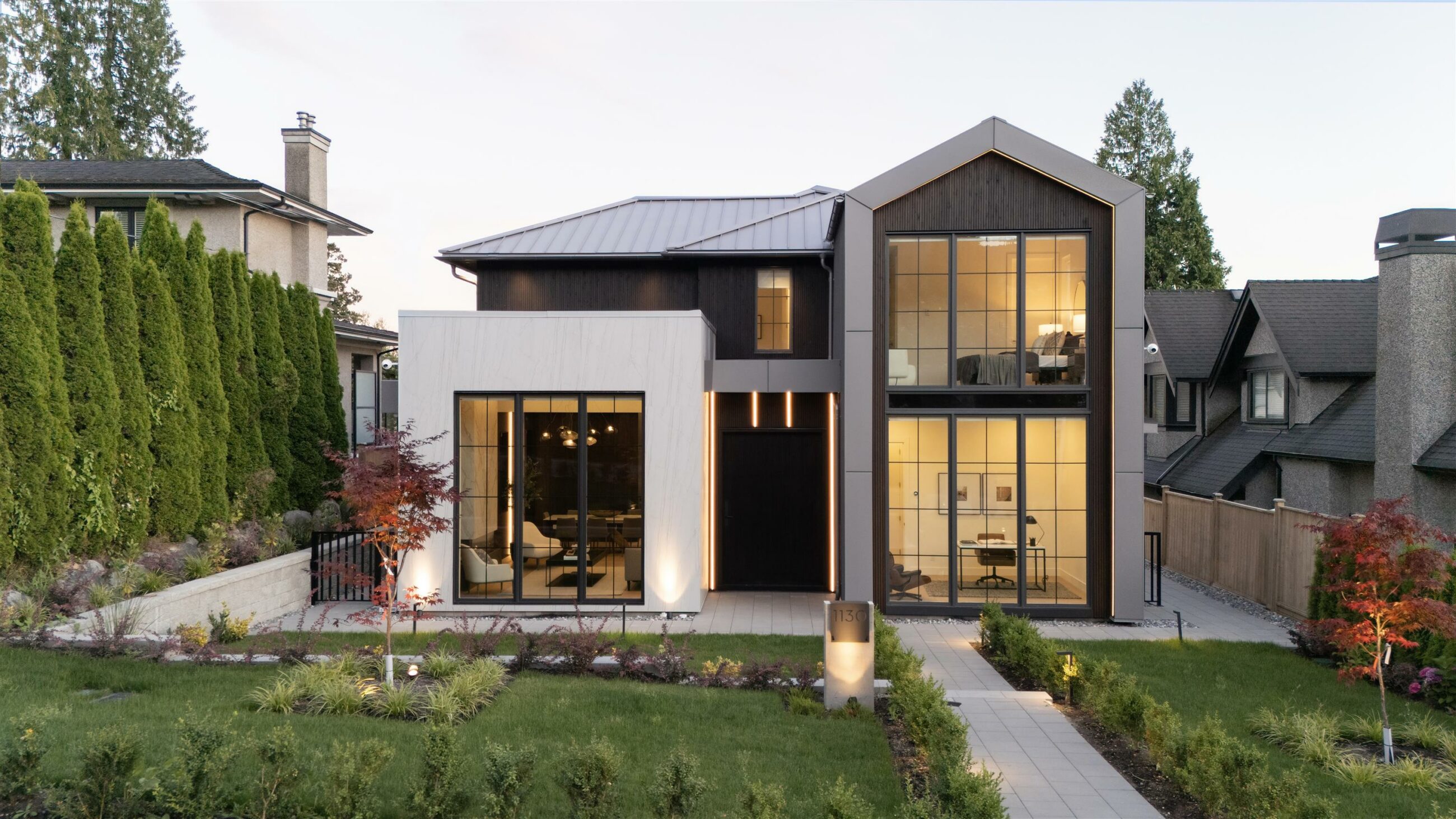 A STUNNING MODERN NEW BUILD IN WEST VANCOUVER - 1130 GORDON AVENUE
