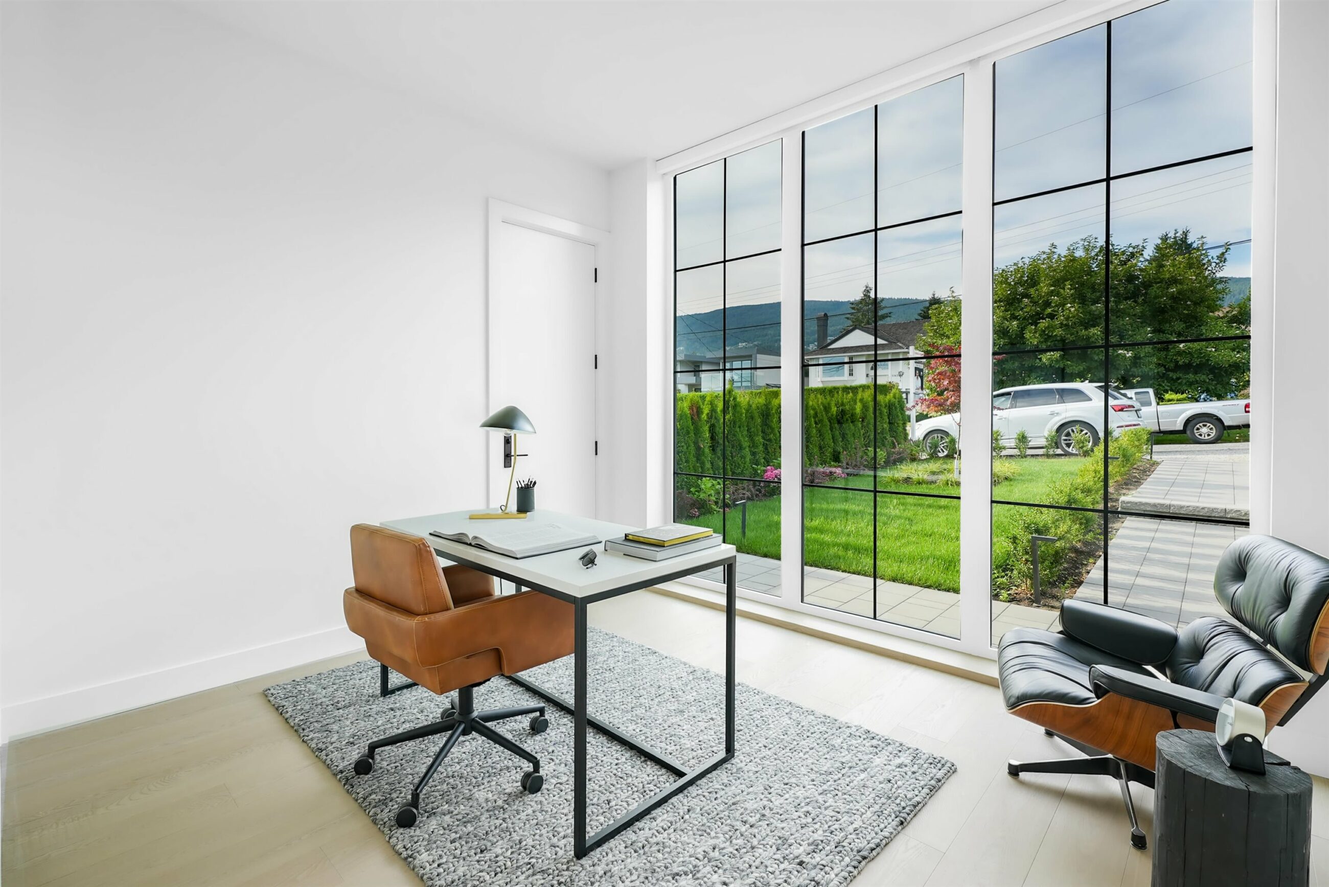 A STUNNING MODERN NEW BUILD IN WEST VANCOUVER - 1130 GORDON AVENUE