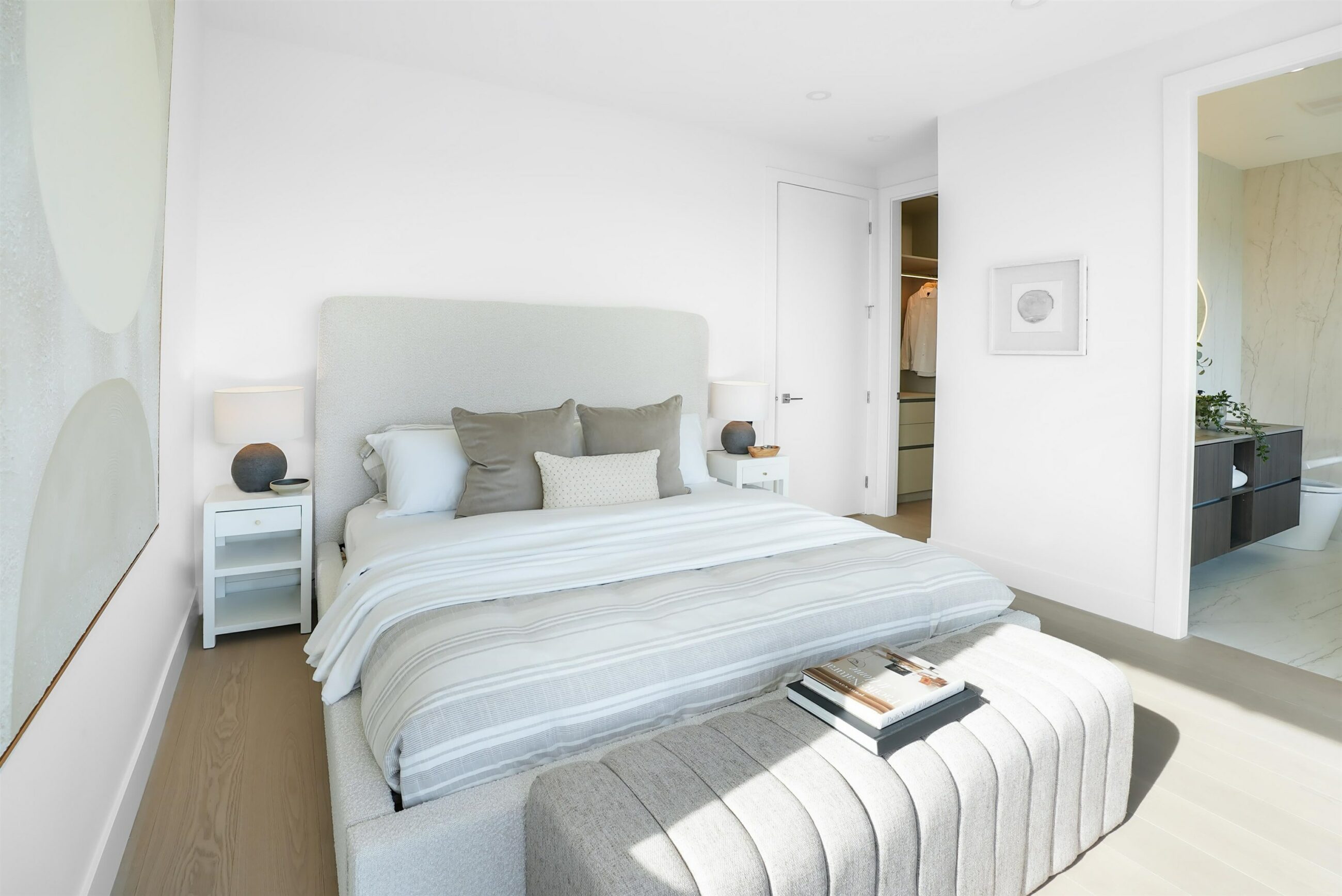 A STUNNING MODERN NEW BUILD IN WEST VANCOUVER - 1130 GORDON AVENUE