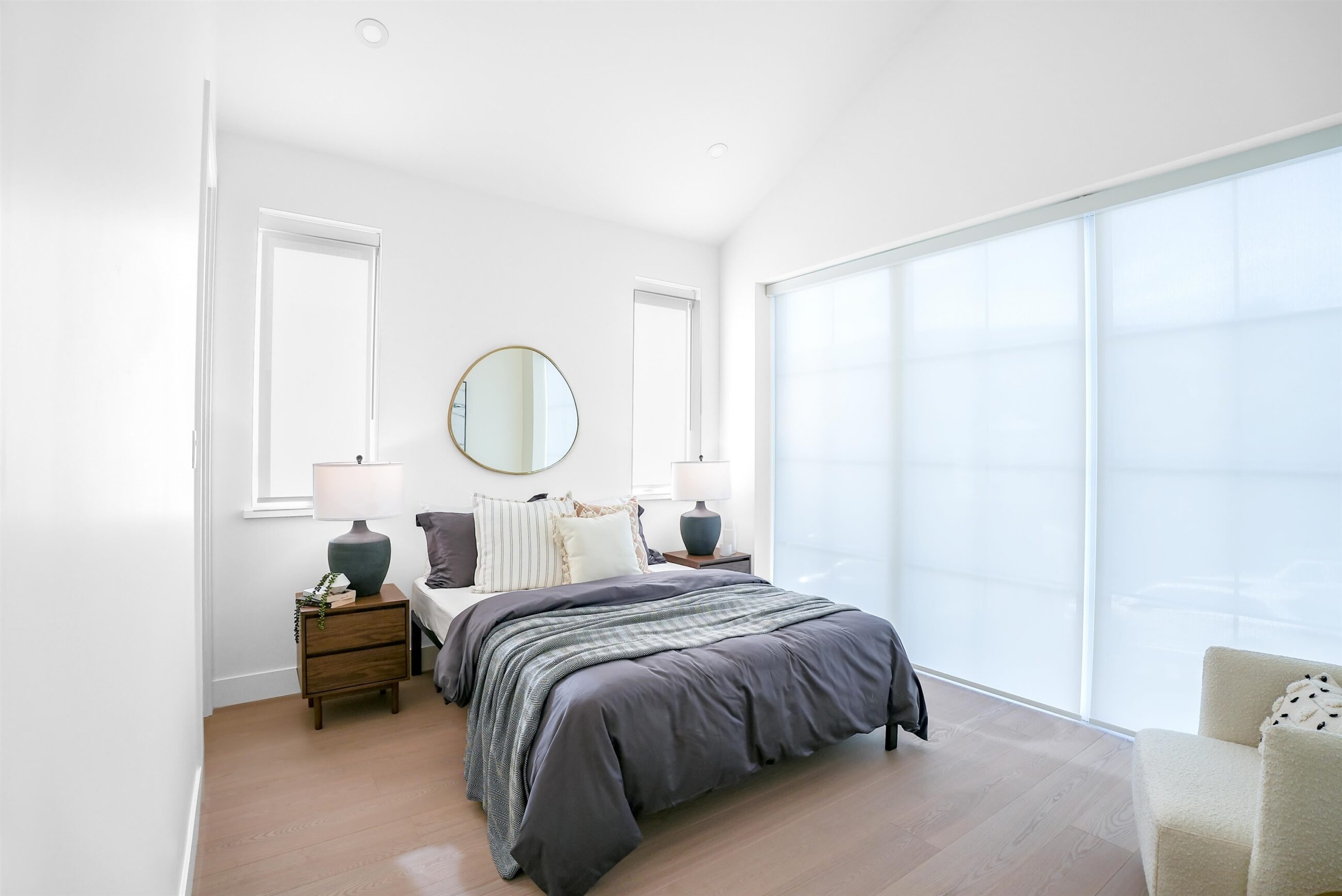 A STUNNING MODERN NEW BUILD IN WEST VANCOUVER - 1130 GORDON AVENUE