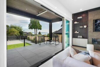 A STUNNING MODERN NEW BUILD IN WEST VANCOUVER - 1130 GORDON AVENUE