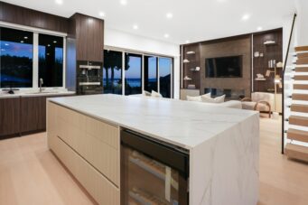 A STUNNING MODERN NEW BUILD IN WEST VANCOUVER - 1130 GORDON AVENUE