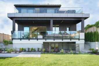 A STUNNING MODERN NEW BUILD IN WEST VANCOUVER - 1130 GORDON AVENUE