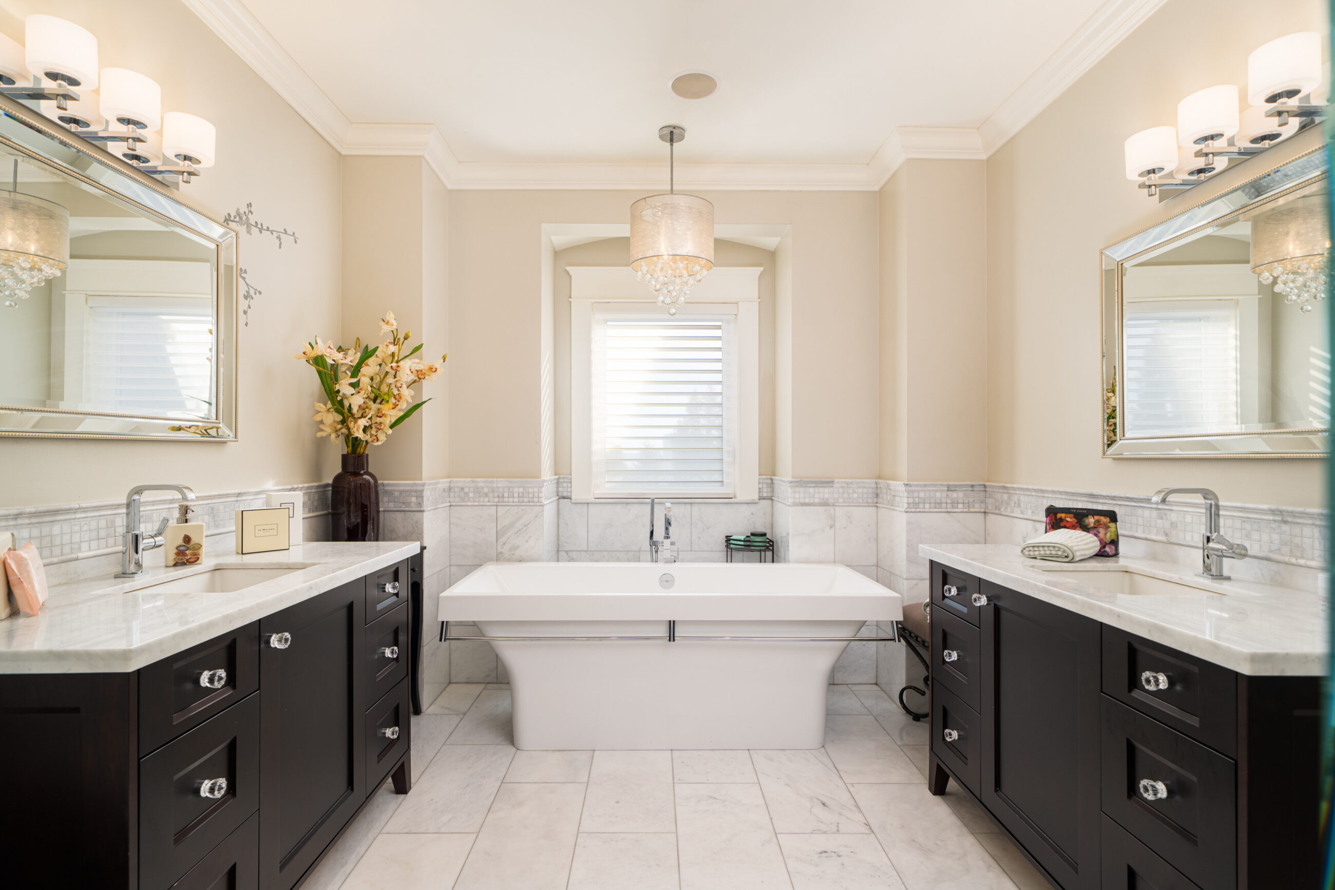 Meet West Vancouver French-style Oceanview Manor, an exquisite residence meticulously designed by a French-Canadian master architect - 2285 Kings Avenue, West Vancouver