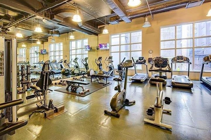 COSMOPOLITAN RETREAT IN THE VIBRANT HEART OF DOWNTOWN VANCOUVER - 1602 938 Smithe Street, Vancouver