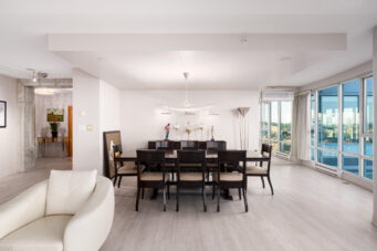 WATERFRONT PENTHOUSE MARINASIDE YALETOWN VANCOUVER DOWNTOWN WITH PRIVATE PATIO STUNNING VIEW — 3903 1033 Marinaside Crescent